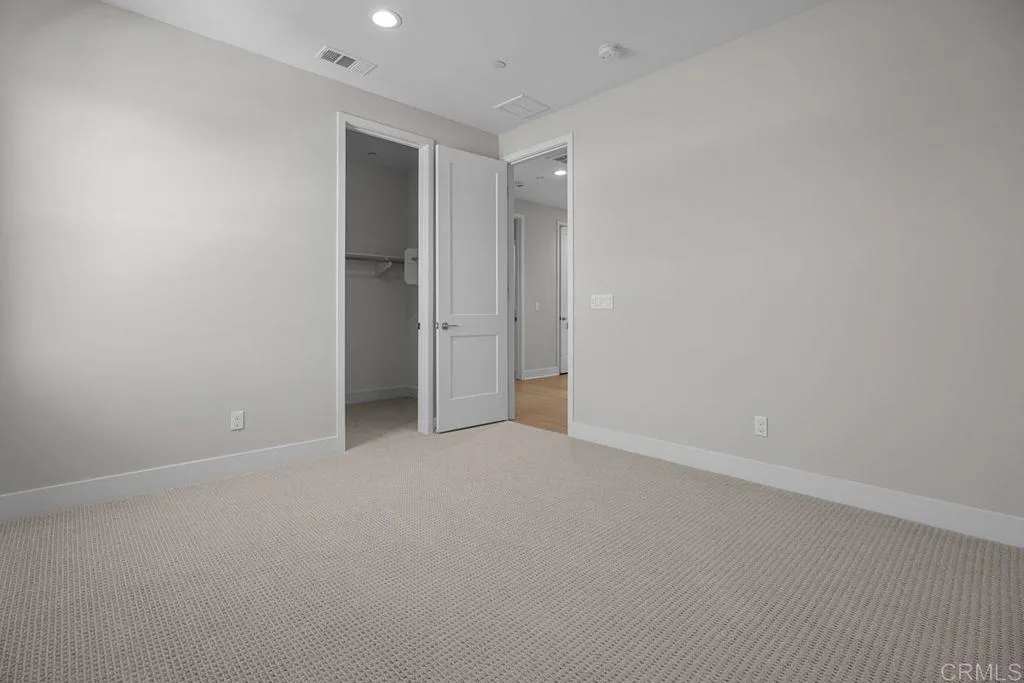 https://cdn.realtyfeed.com/cdn/127/306532647/f4fcea08062079f65f11e675de7db710.webp