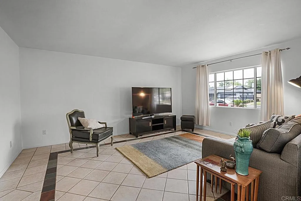 https://cdn.realtyfeed.com/cdn/127/306532675/33a1fb87b95ce65f350b7297ee1ef8f3.webp