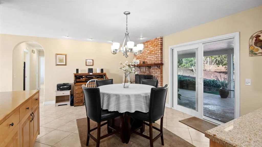 https://cdn.realtyfeed.com/cdn/127/306532677/02e0b660cf7ebdfdc3eee60c407ddd19.webp
