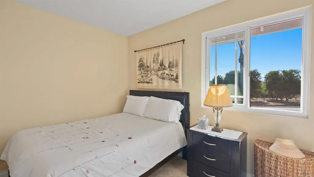 https://cdn.realtyfeed.com/cdn/127/306532677/2220ba7e8a8c72570b630f3a5a35ac5c.webp