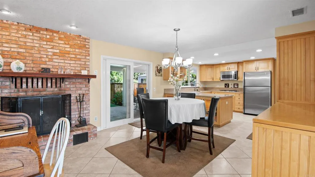 https://cdn.realtyfeed.com/cdn/127/306532677/d2f09726f0910c39f1ed408e03a72bc7.webp