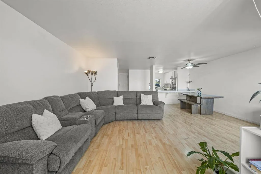 Santee, CA 92071