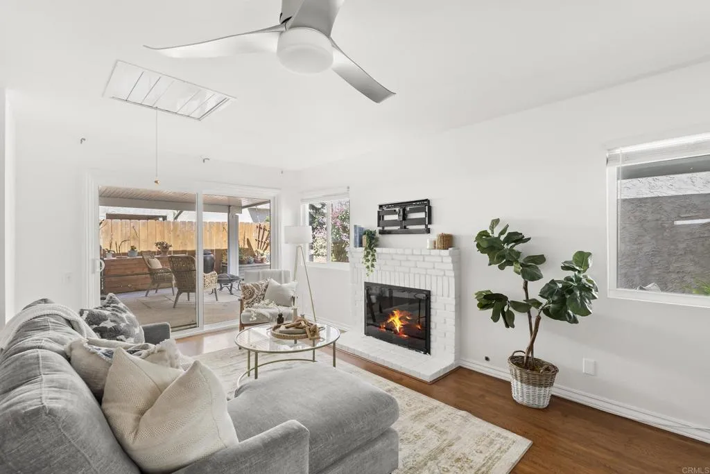 https://cdn.realtyfeed.com/cdn/127/306532714/273a7451663984de58d7779bd7c70193.webp