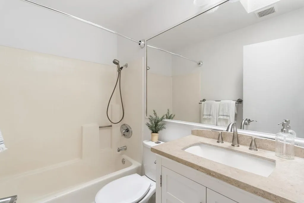 https://cdn.realtyfeed.com/cdn/127/306532714/ce52982c7ab62c66776203f86b853f51.webp