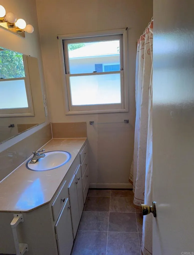 https://cdn.realtyfeed.com/cdn/127/306532719/f750946f2730d9b614c91cb35c1b3165.webp