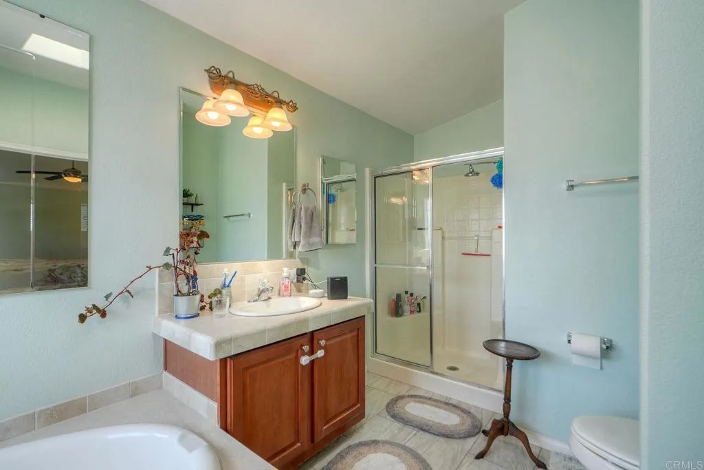 https://cdn.realtyfeed.com/cdn/127/306532741/0b020aab19ac501f9af0fdf74639ba5a.webp