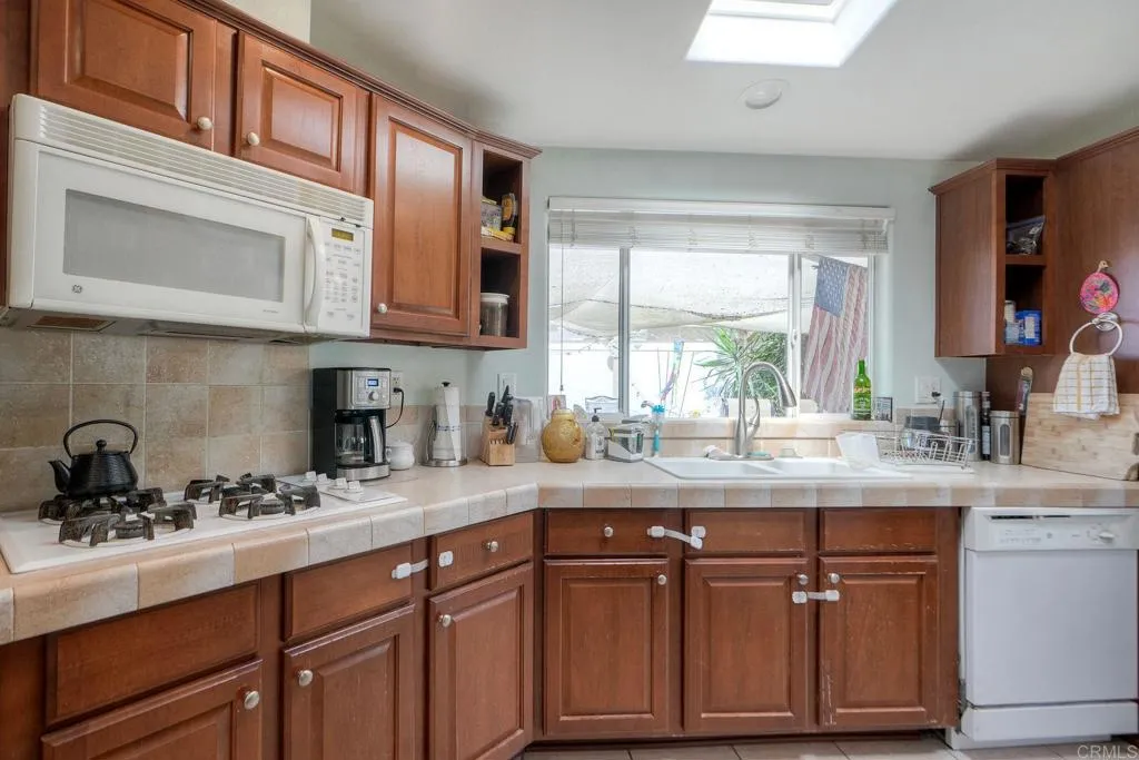 https://cdn.realtyfeed.com/cdn/127/306532741/903865193c4418fba5d2e370820c6736.webp