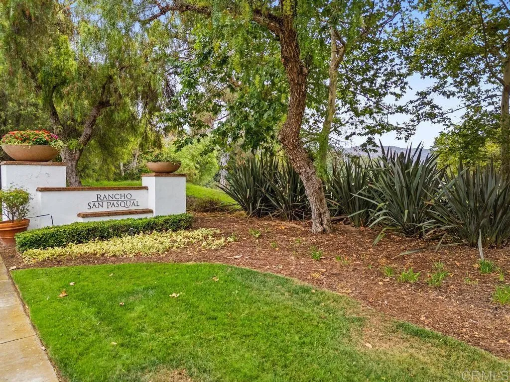 https://cdn.realtyfeed.com/cdn/127/306532803/91dfb86fa26a3b5c42a97b1e66c14c97.webp