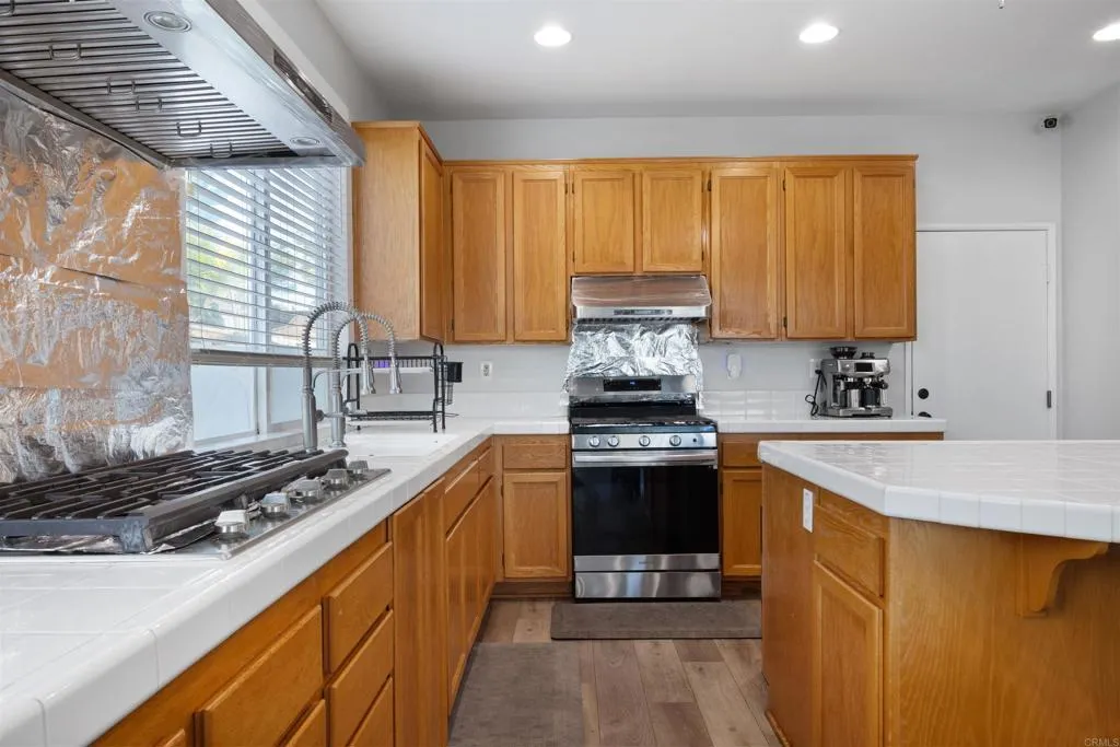https://cdn.realtyfeed.com/cdn/127/306532886/2ac34169d6f3661eec15c96cdc8dc960.webp