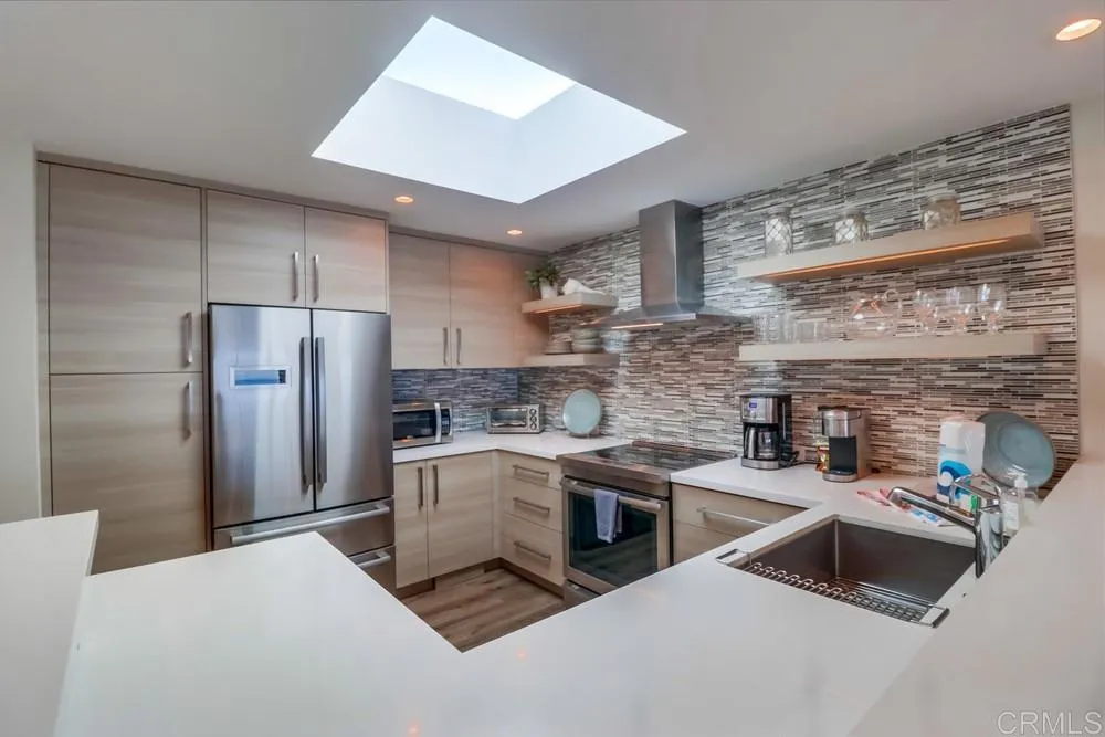 https://cdn.realtyfeed.com/cdn/127/306533007/41f854feb44bc246c075ec30fad5f03c.webp