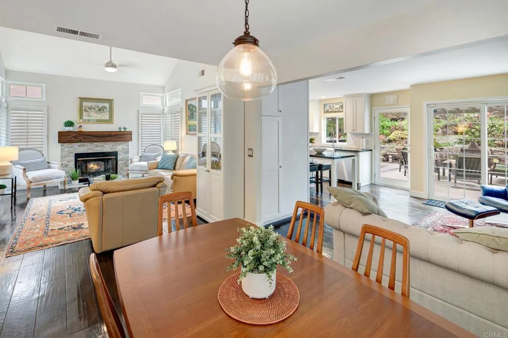 https://cdn.realtyfeed.com/cdn/127/306533032/25f86babbf04ad9590a715722693cbbb.webp