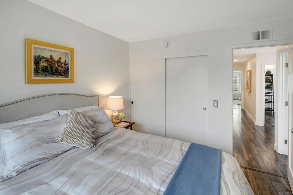 https://cdn.realtyfeed.com/cdn/127/306533032/2dc29c1d38ba662fd71730887ce1f7fc.webp