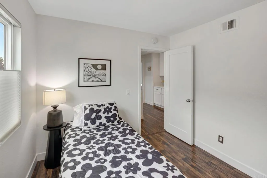 https://cdn.realtyfeed.com/cdn/127/306533032/e7f8a702e7f93bd30d904e8c0b574a79.webp