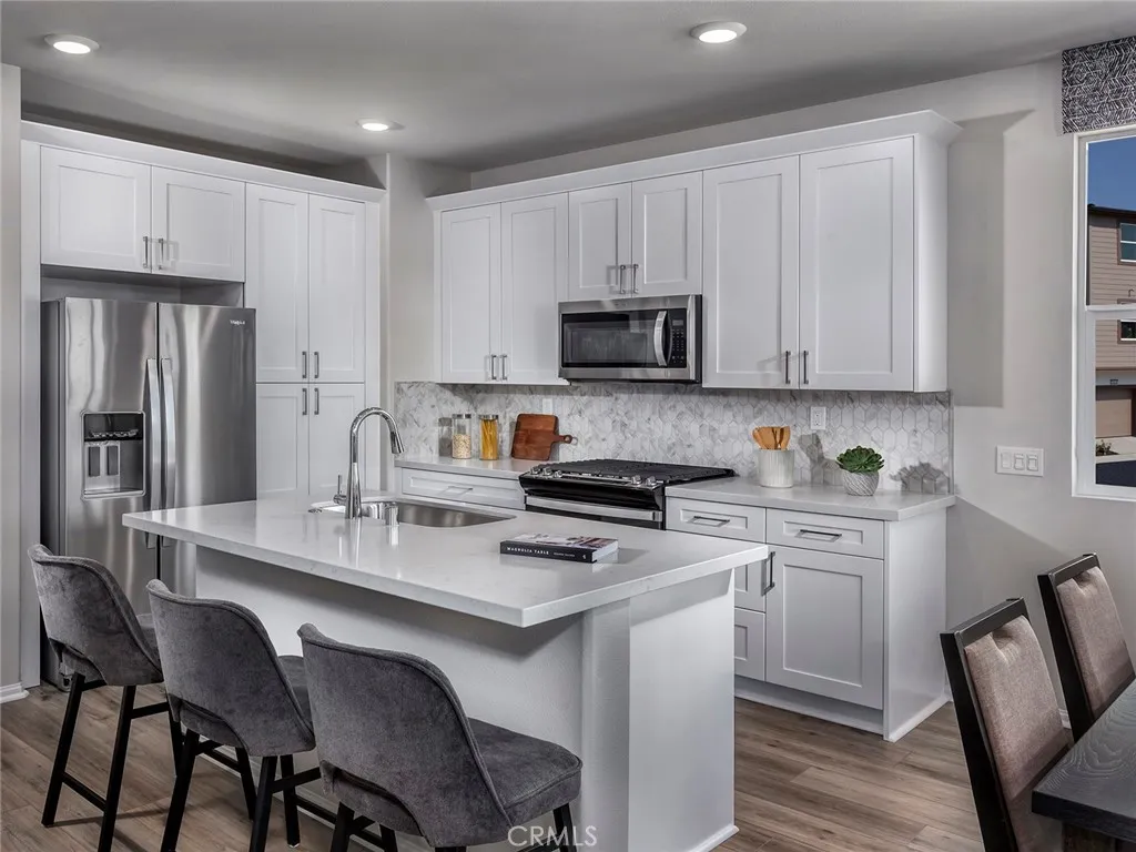 Photo #2: OC25193935 Listing 