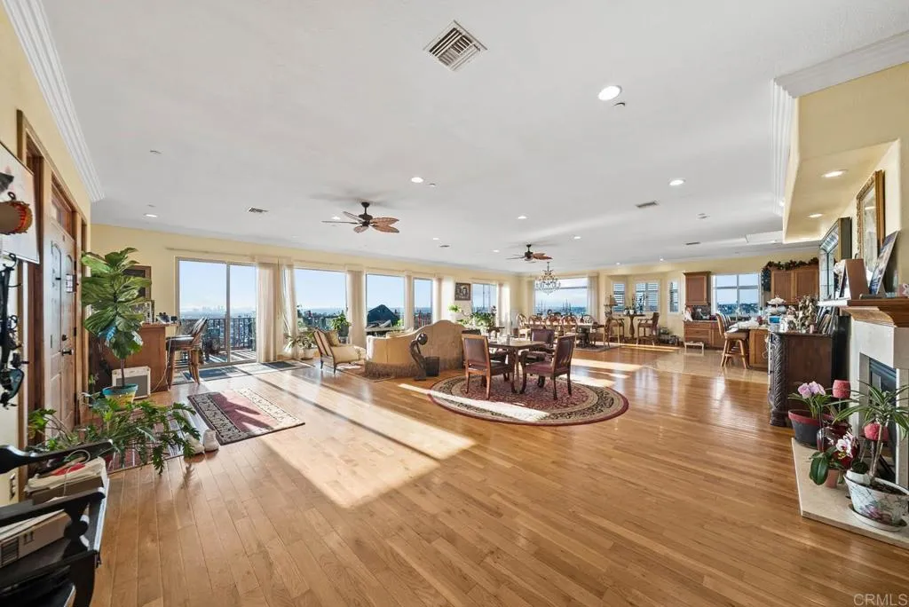 https://cdn.realtyfeed.com/cdn/127/306533044/59553144d4fc210991a7af77a14d6a6a.webp
