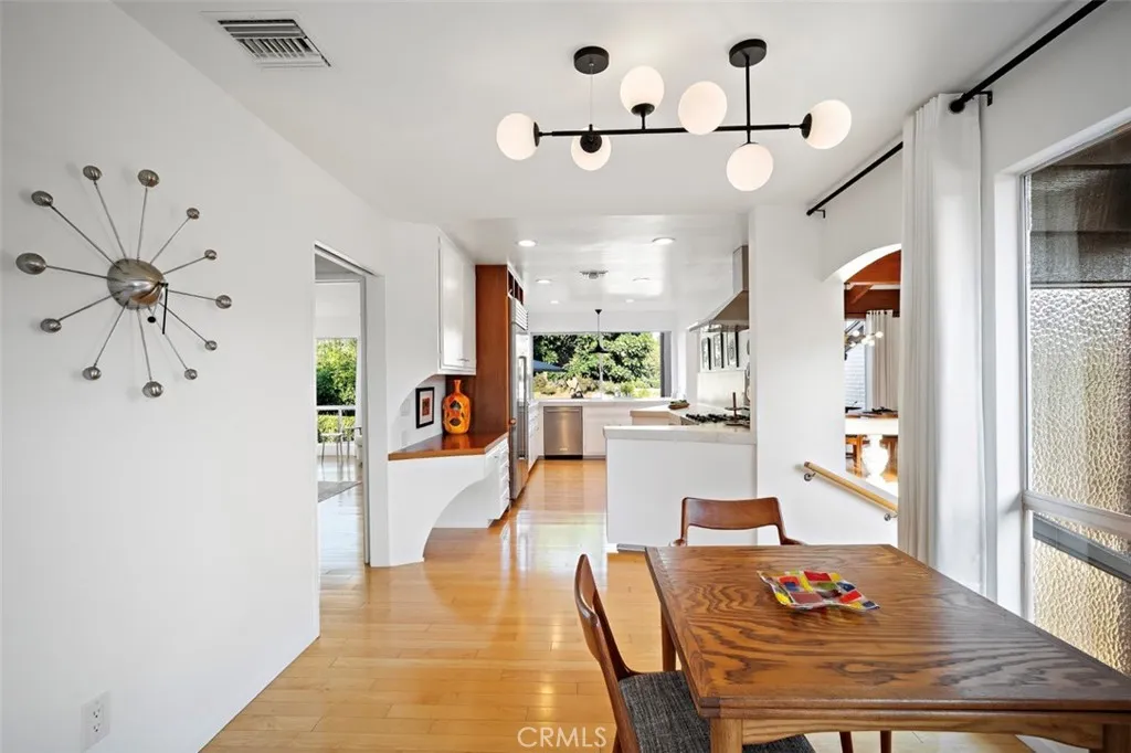 https://cdn.realtyfeed.com/cdn/127/306533061/b896360bf910d4af0457b51cb0c33ccf.webp
