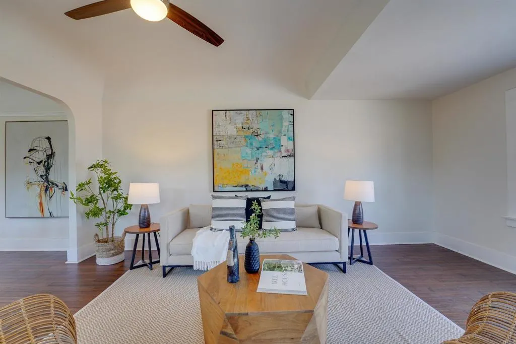 https://cdn.realtyfeed.com/cdn/127/306533071/ac8008be95e92e835d6853d5a08f1c2a.webp
