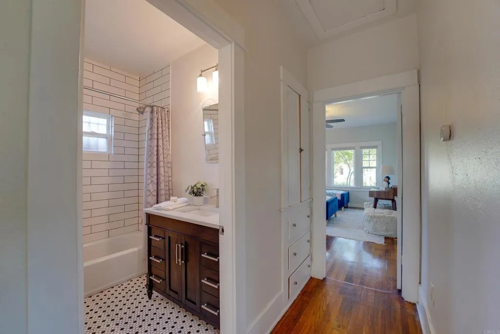 https://cdn.realtyfeed.com/cdn/127/306533071/bca3313c64cbb37ab2da49929233ae50.webp