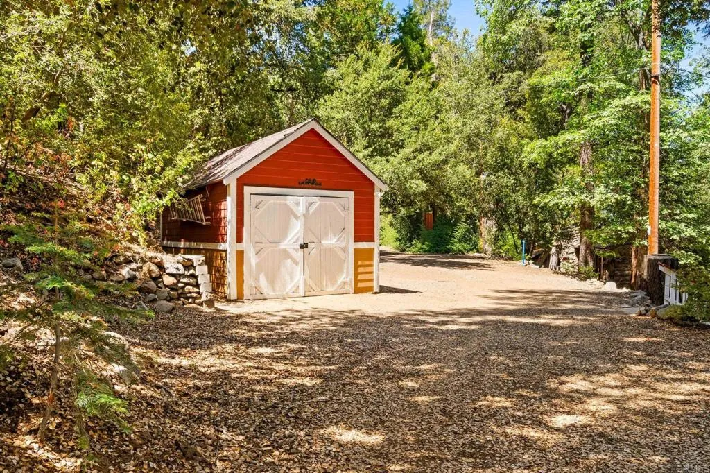 https://cdn.realtyfeed.com/cdn/127/306533097/2b235d5e87b69e556e70f93be279e08c.webp
