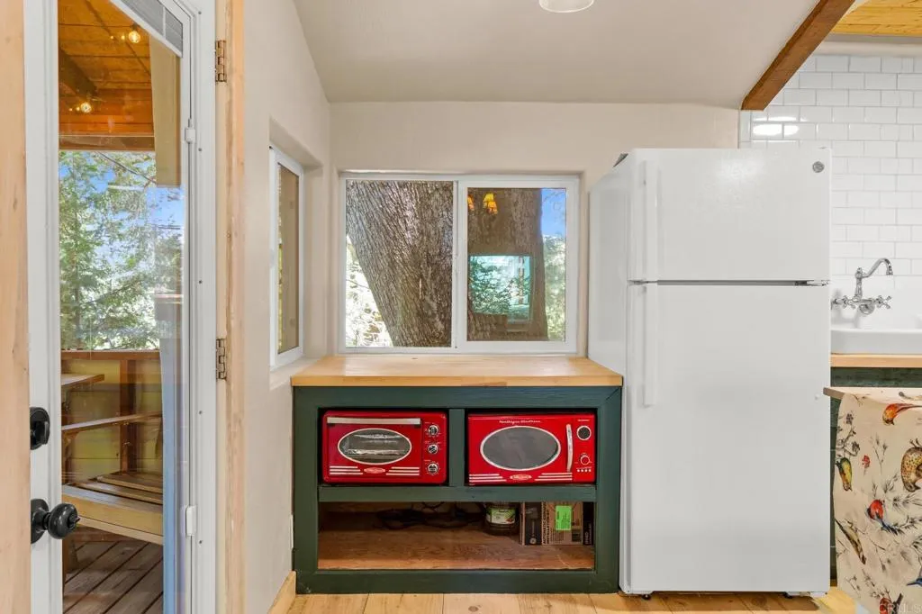 https://cdn.realtyfeed.com/cdn/127/306533097/4231a8d4c6f6b4c246a23383f187b4f3.webp