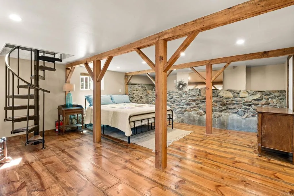 https://cdn.realtyfeed.com/cdn/127/306533097/cb6b7a5595dab014eed8049b5c7d0e5d.webp
