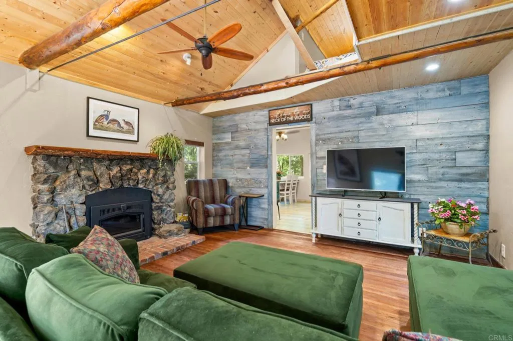 https://cdn.realtyfeed.com/cdn/127/306533097/ef52a6a51c0207d461eab2ea757e5f91.webp