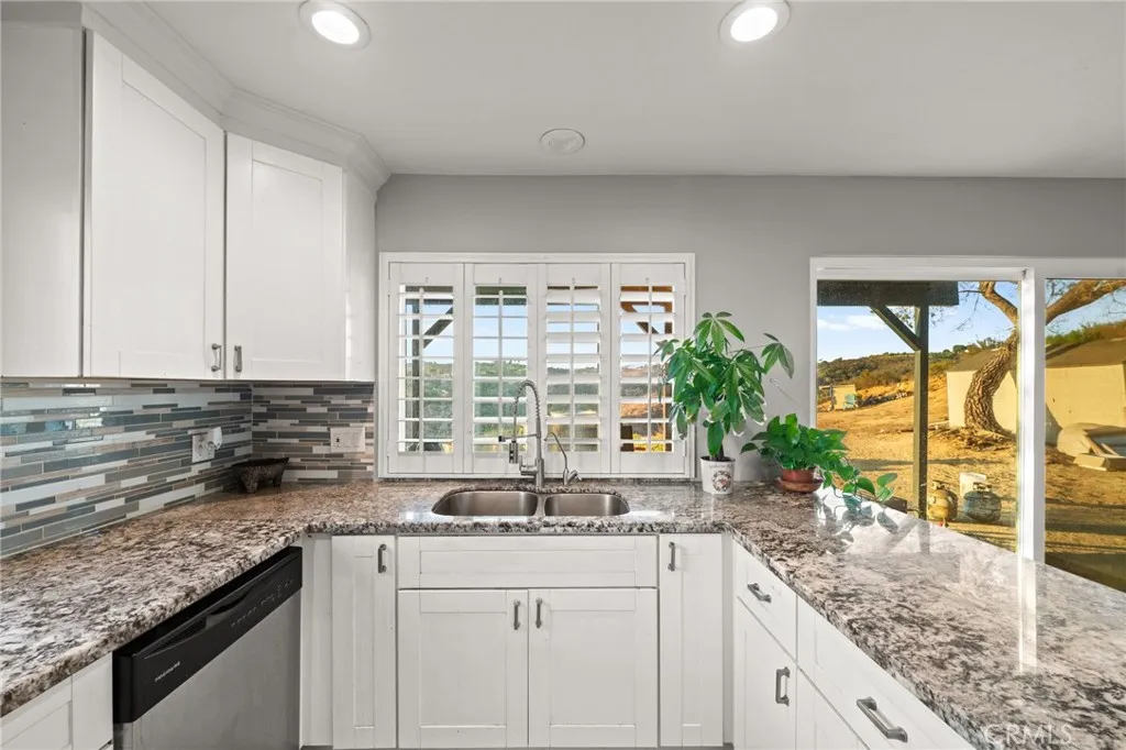 https://cdn.realtyfeed.com/cdn/127/306533103/06e6764495c07a7dd56dfe843d70b16a.webp