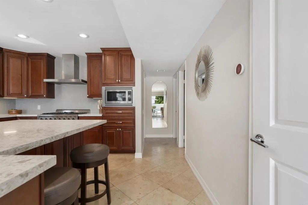 https://cdn.realtyfeed.com/cdn/127/306533104/03a59bb3806785311a9e71bfb0f89f03.webp