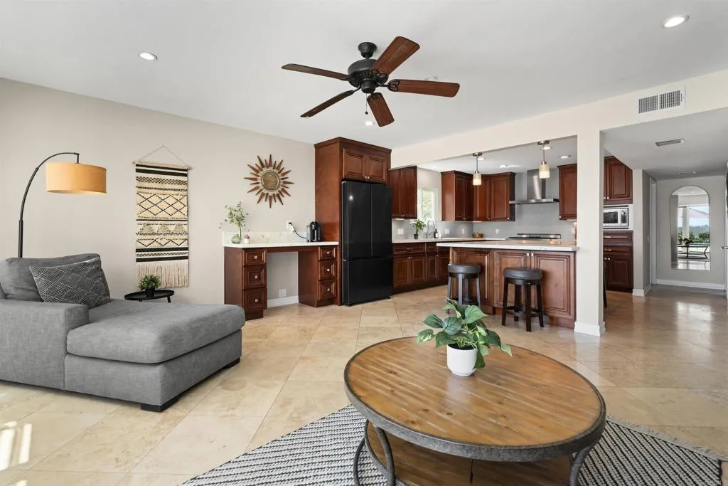 https://cdn.realtyfeed.com/cdn/127/306533104/298d51c53e7c28d662a18ac2a9e27d63.webp