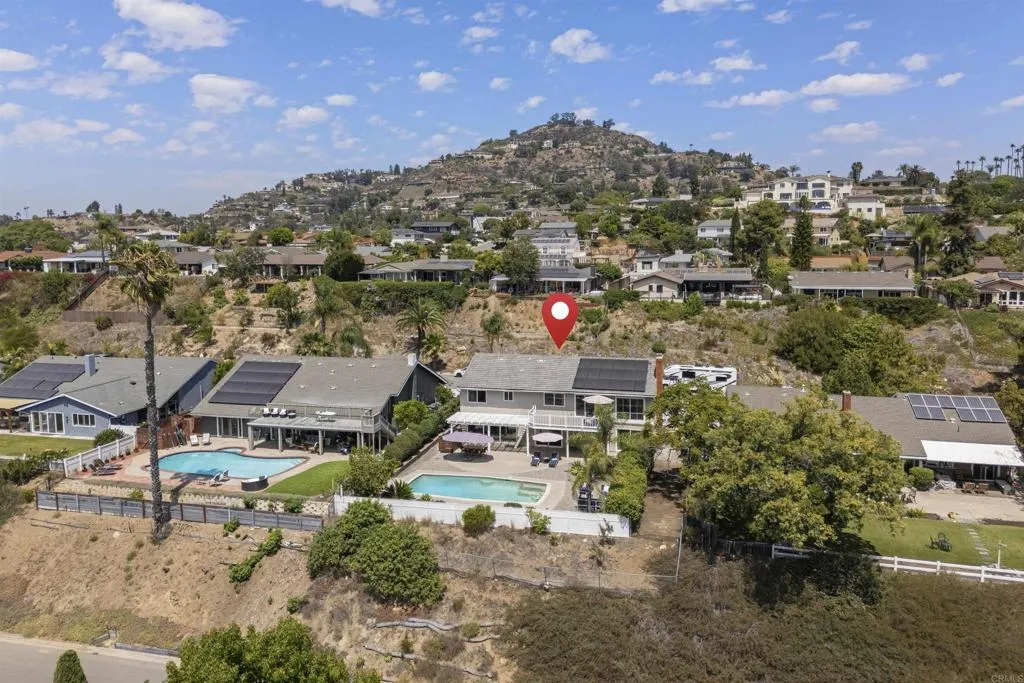 https://cdn.realtyfeed.com/cdn/127/306533104/333942ff9d4f76f19b6df492ff76620c.webp