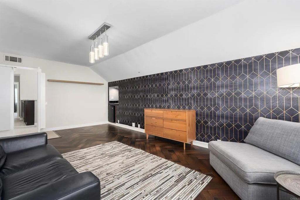 https://cdn.realtyfeed.com/cdn/127/306533104/3d895ce9671497ee80899deafdbde26d.webp