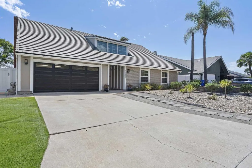 https://cdn.realtyfeed.com/cdn/127/306533104/5d1a18eecf600273280c05864ebab96e.webp