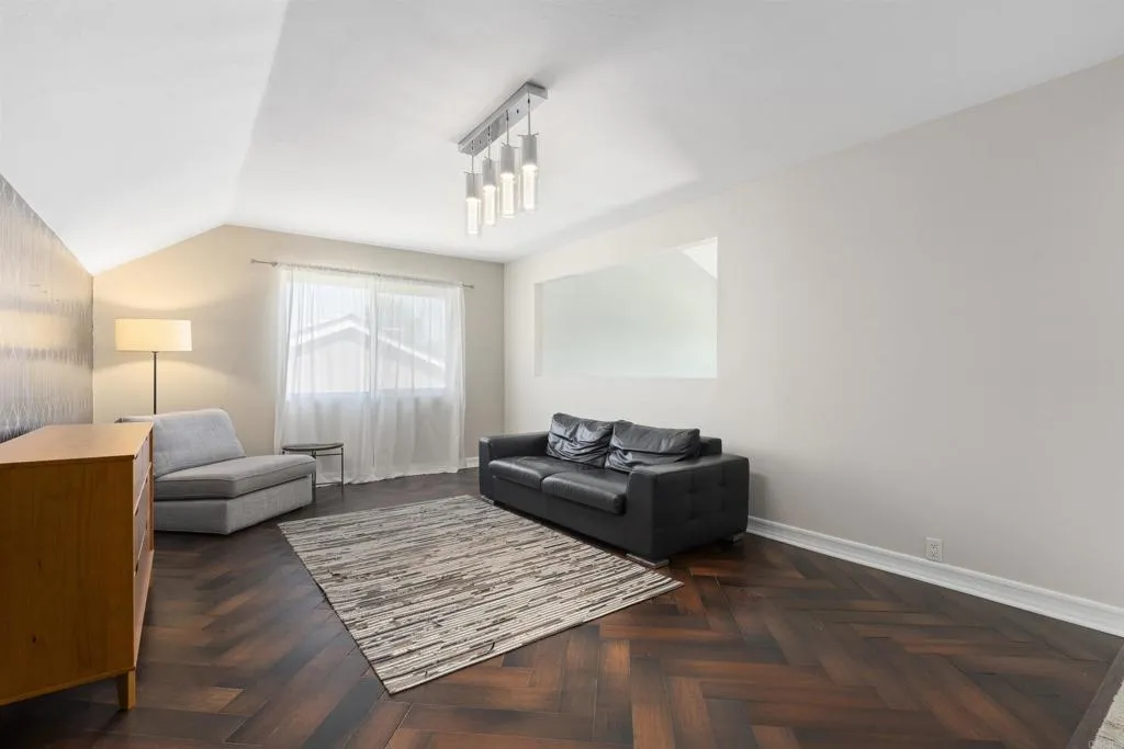 https://cdn.realtyfeed.com/cdn/127/306533104/60a0caa64ff776446f647297f0370ea9.webp