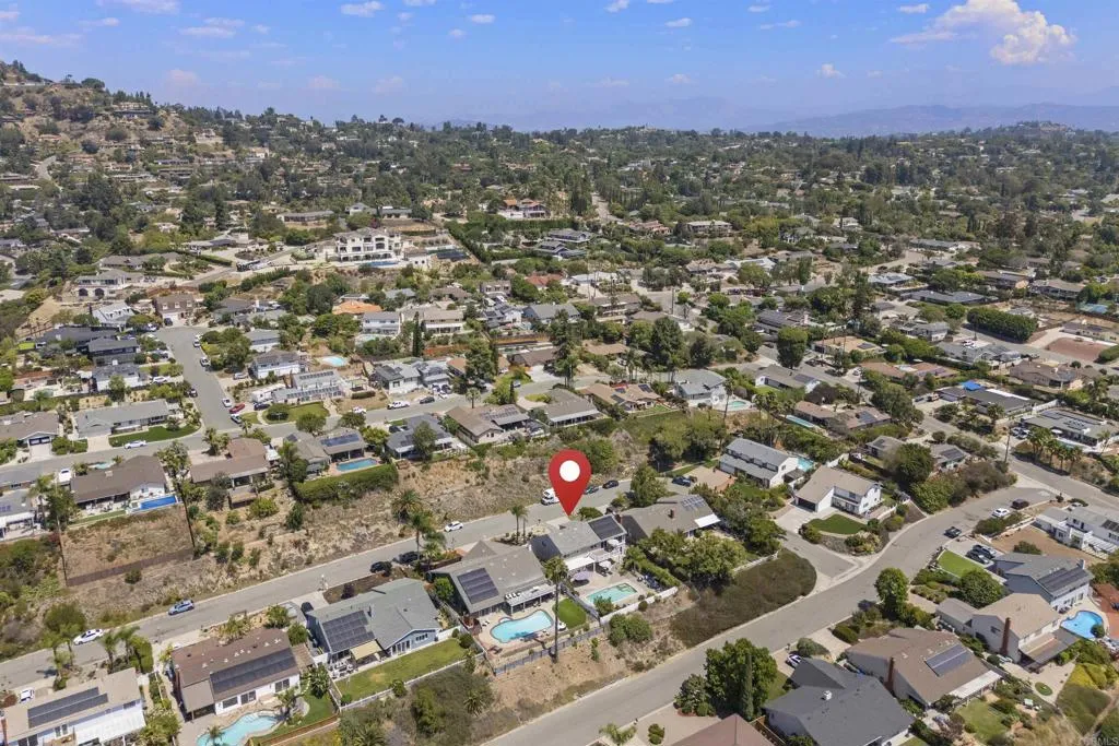 https://cdn.realtyfeed.com/cdn/127/306533104/d866b6517311b2d8b7fb87c74852f8ed.webp