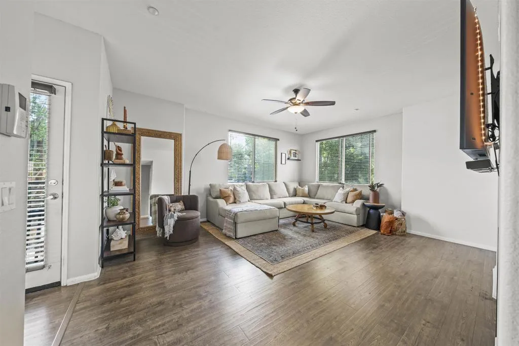 Photo #5: PTP2506681 Listing 