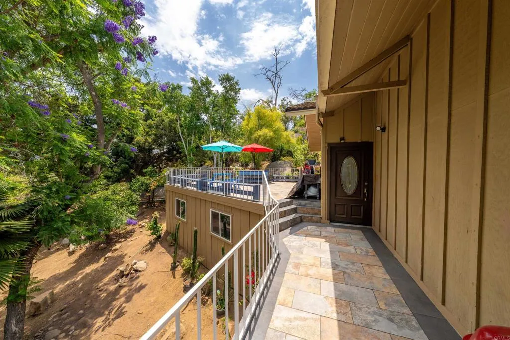 https://cdn.realtyfeed.com/cdn/127/306533402/8c06dc5bbb1df3c02b087ec4d09c9a3a.webp