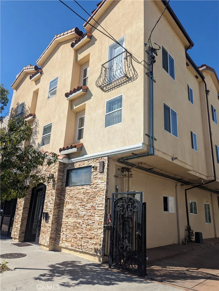 Van Nuys, CA 91405