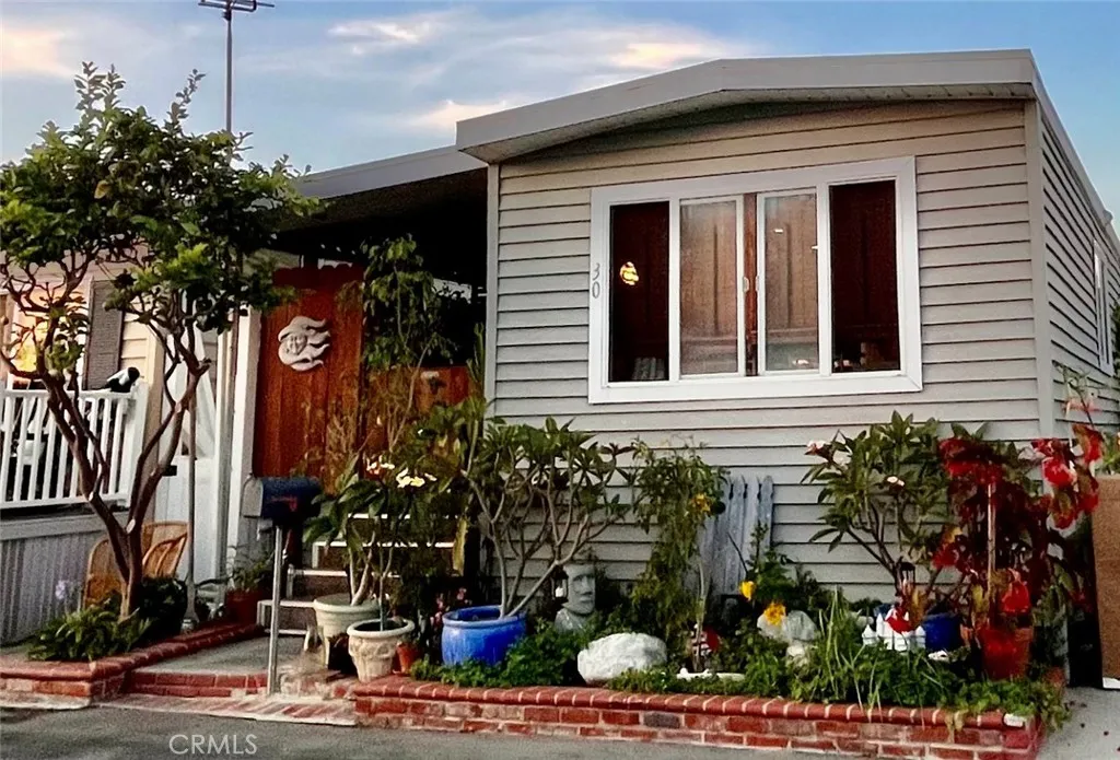 30 Welcome, Seal Beach, CA 90740
