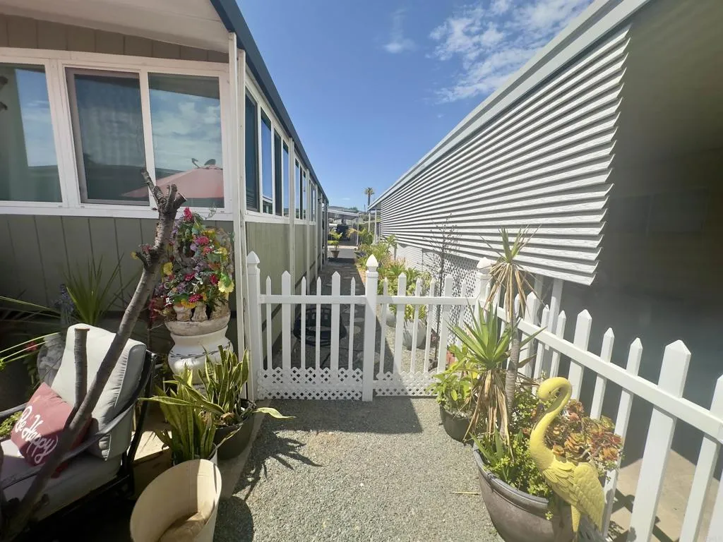https://cdn.realtyfeed.com/cdn/127/306533636/170bf041d35ba0f9599f774585f6384f.webp