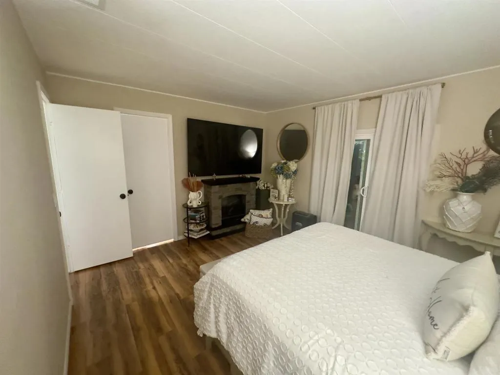https://cdn.realtyfeed.com/cdn/127/306533636/60a960740977e2d6304db3ab938430d2.webp
