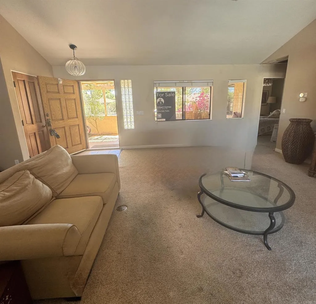 https://cdn.realtyfeed.com/cdn/127/306533653/0051ba369166603857c09ebb340900b3.webp