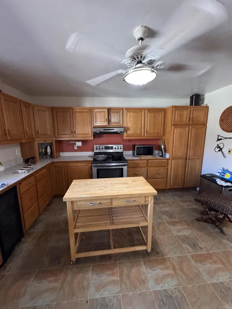 https://cdn.realtyfeed.com/cdn/127/306533653/3407582f6b4b0fa1c1995af5f266653d.webp