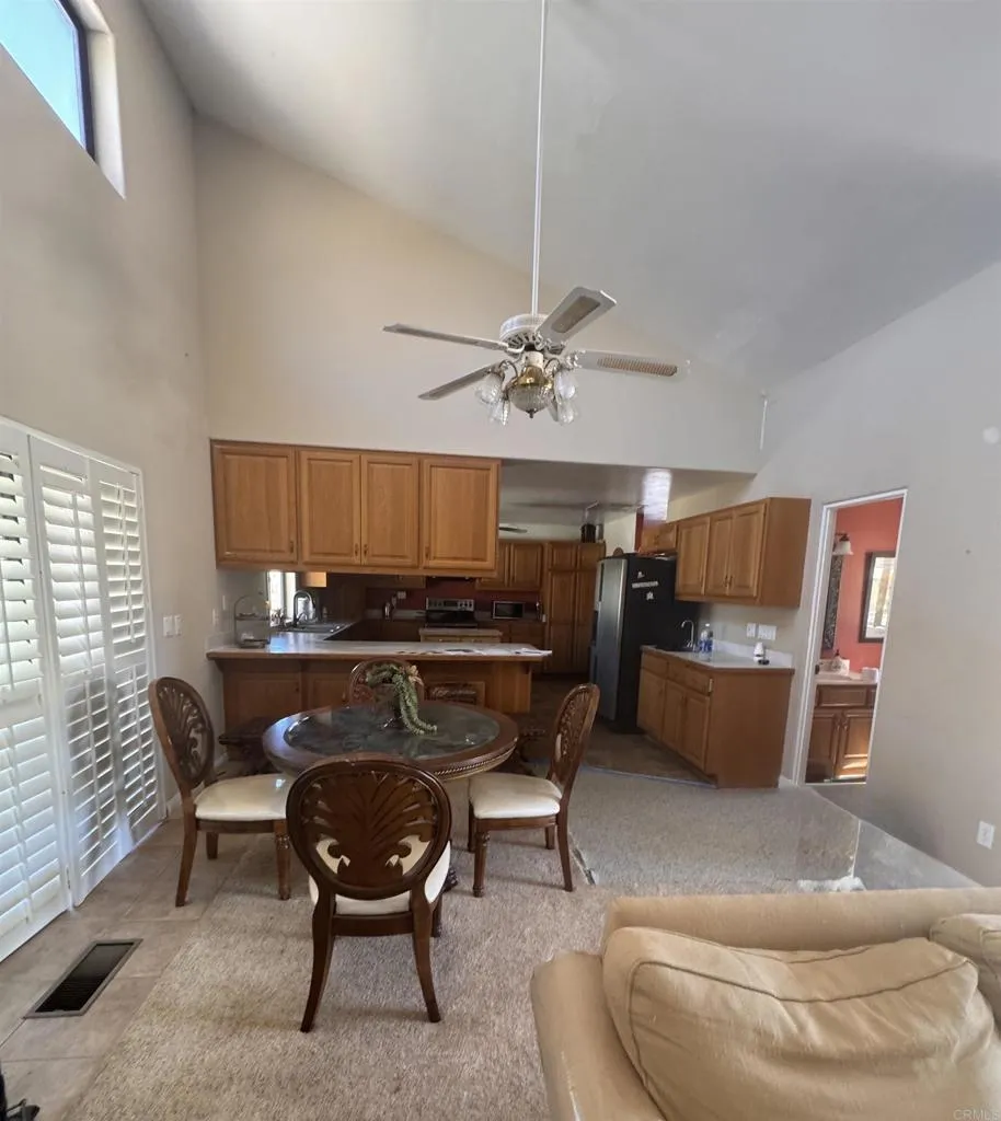 https://cdn.realtyfeed.com/cdn/127/306533653/514d1a99c42c625e451151d38f4f3074.webp