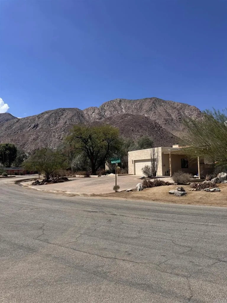https://cdn.realtyfeed.com/cdn/127/306533653/78a47ecf7f5e45b19b6e449210fa1f7f.webp