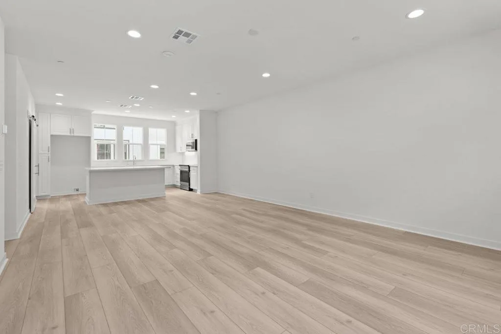 Photo #2: NDP2508585 Listing 