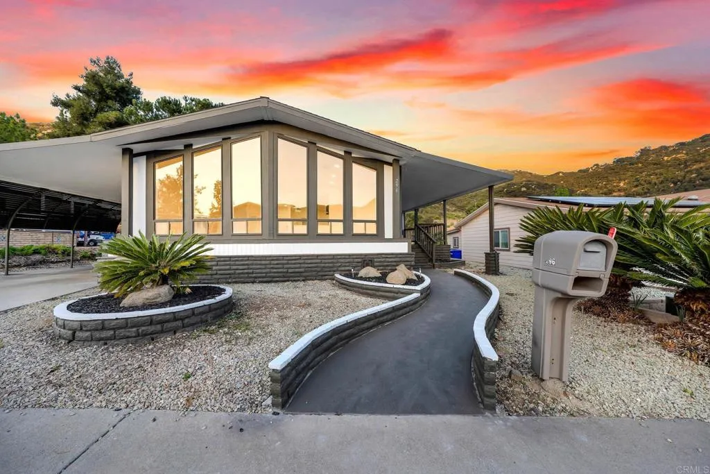 https://cdn.realtyfeed.com/cdn/127/306533739/8d0506755e15ff89871ac9a579f6a4b1.webp