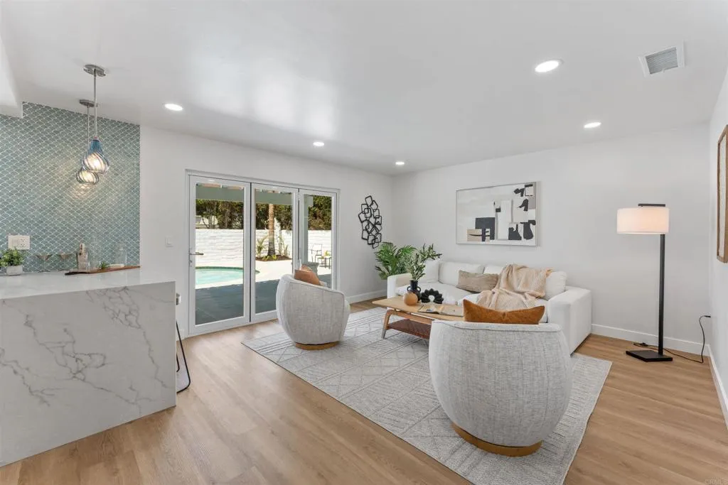 https://cdn.realtyfeed.com/cdn/127/306533757/43c9f8b5ebcaa746808e01bddcfc1569.webp