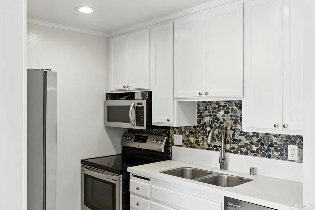 https://cdn.realtyfeed.com/cdn/127/306533775/e9b3226f4fcc86e60c86fa08ec6d0442.webp
