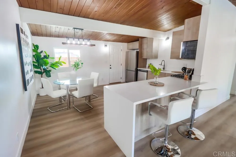 https://cdn.realtyfeed.com/cdn/127/306533782/7ed9be586c977e82c39e99f3d3eed7e4.webp
