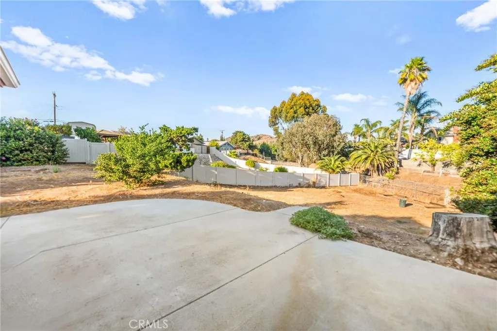 https://cdn.realtyfeed.com/cdn/127/306533849/07854ed9d8e00bffdc738abed0c54b3c.webp